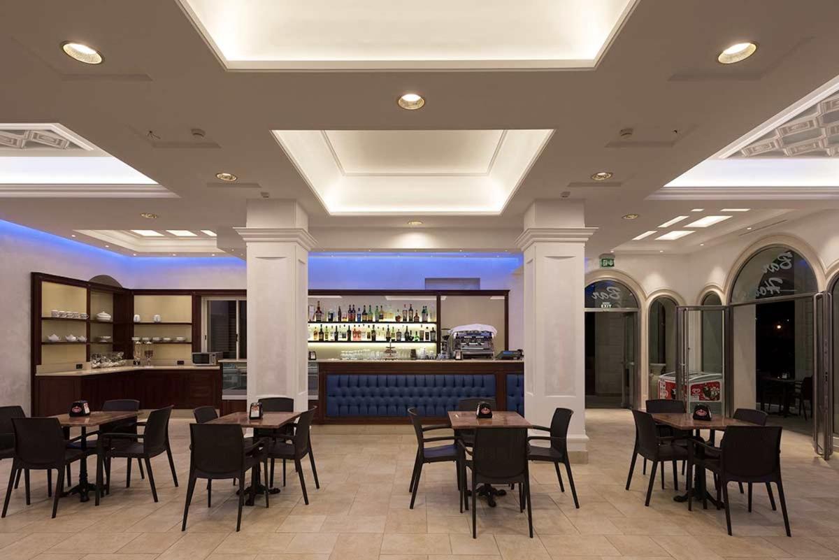 Hotel Salento Gold Beach - Housity