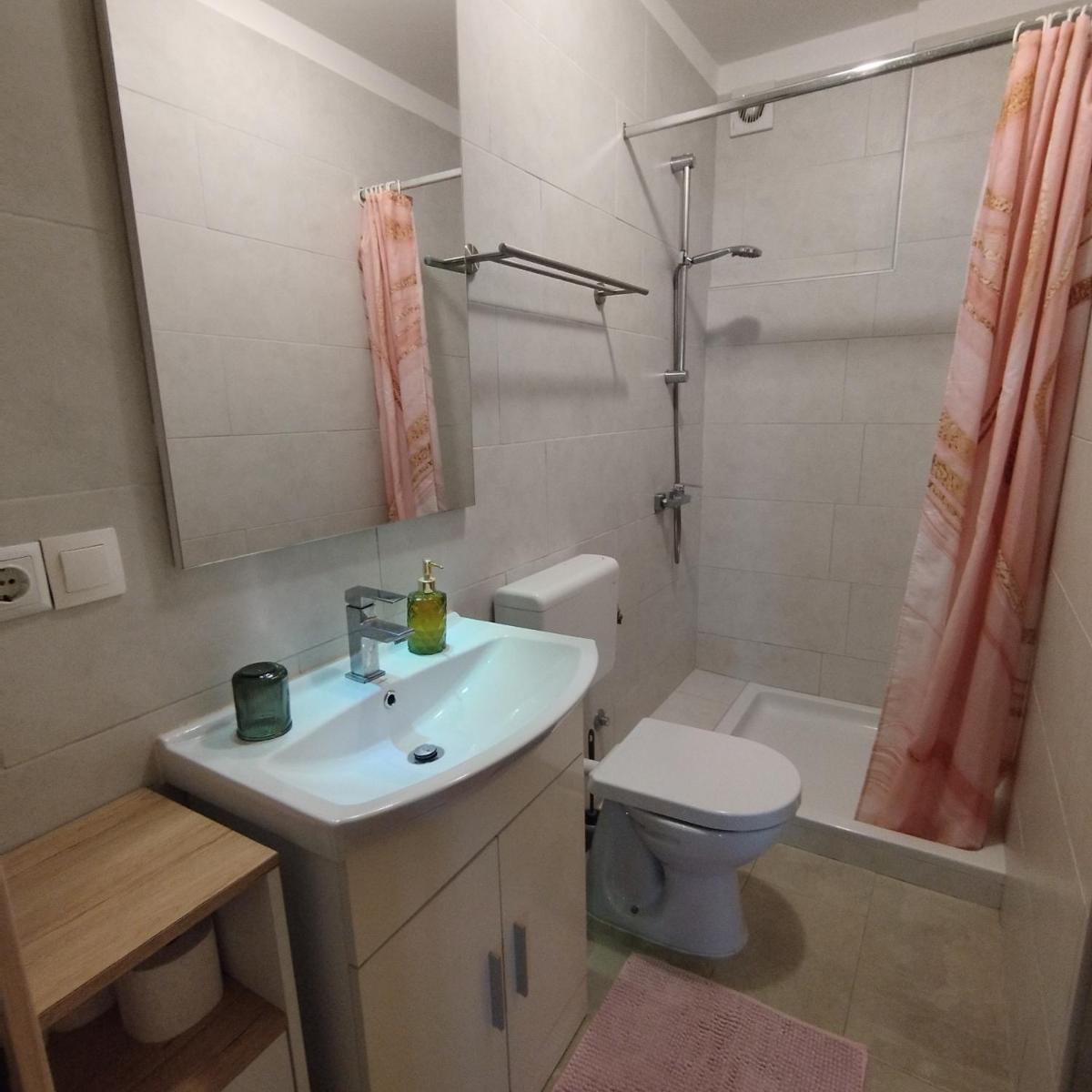 Apartmani Memić 100 m do plaže, APARTMENTS MEMIĆ ONLY 100M FROM BEACH - Hizvo