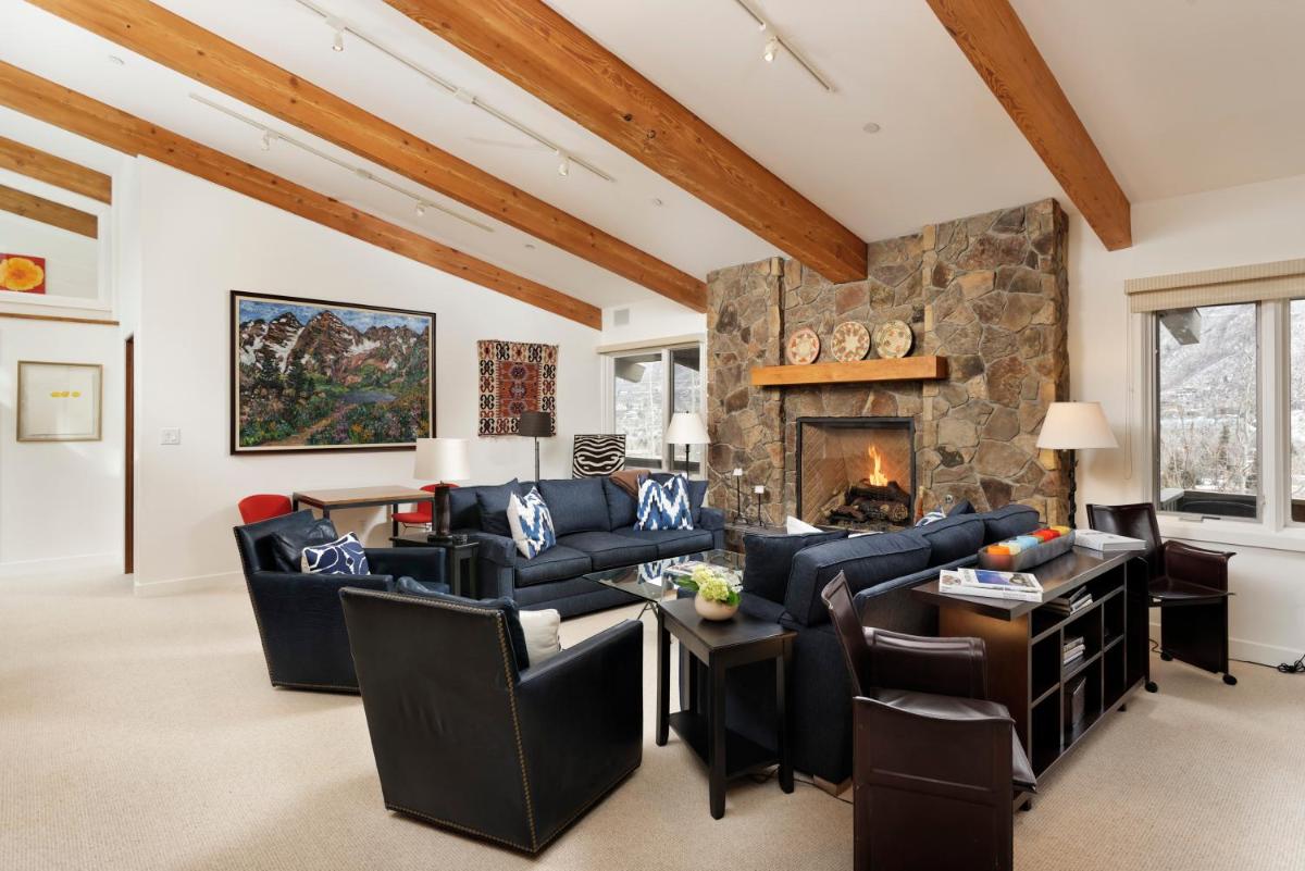 Standard 2 Bedroom - Aspen Alps #206 - Housity