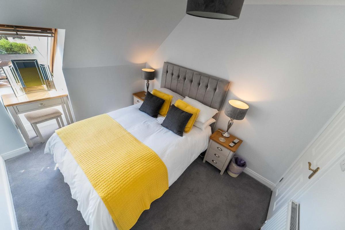 Tigh na Drochaid, Glen Nevis - Entire Apartment - Housity