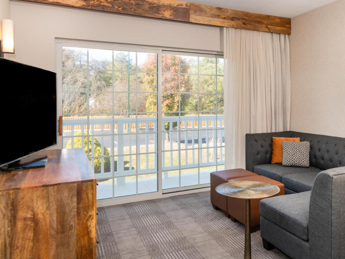 Cherry Valley Hotel - Housity