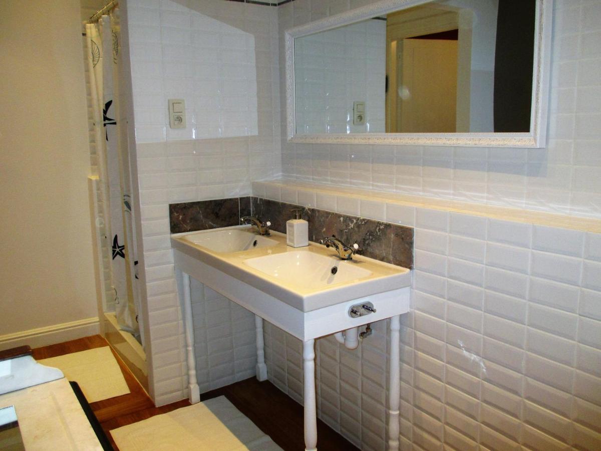 Apartments Suites in Antwerp - Hizvo