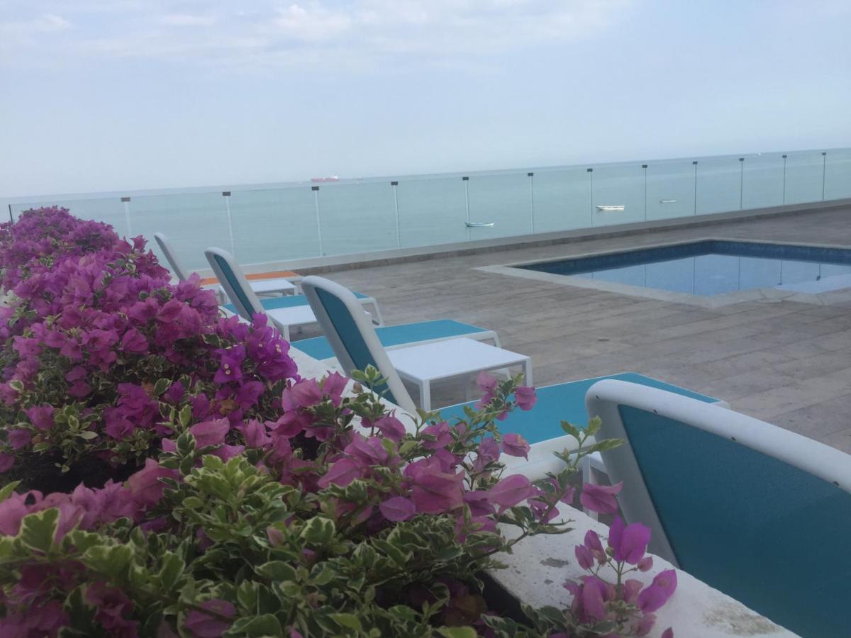 Deluxe Spectacular Sunset - Housity