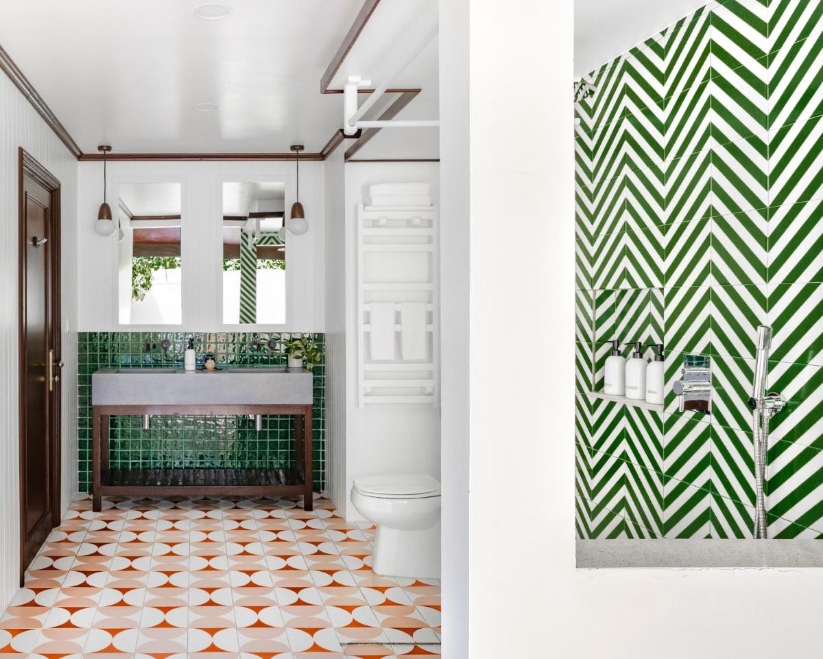 Royal Island Resort at Baa Atoll Biosphere Reserve - Housity