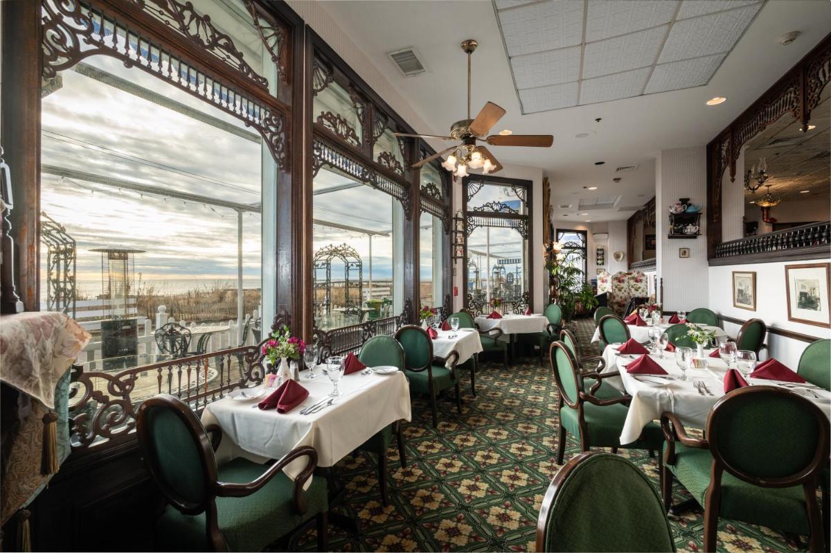 Boardwalk Plaza Hotel - Housity