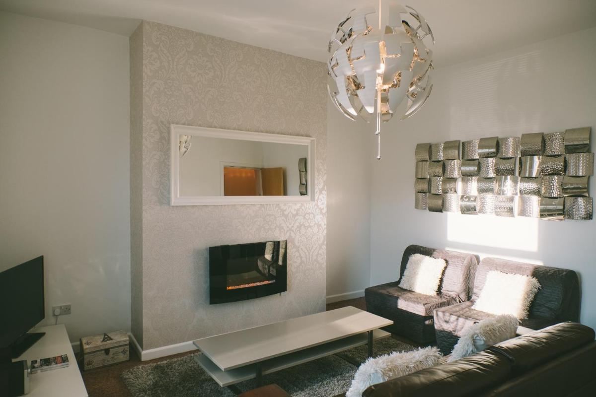 The Penthouse – Simple2let Serviced Apartments - Housity