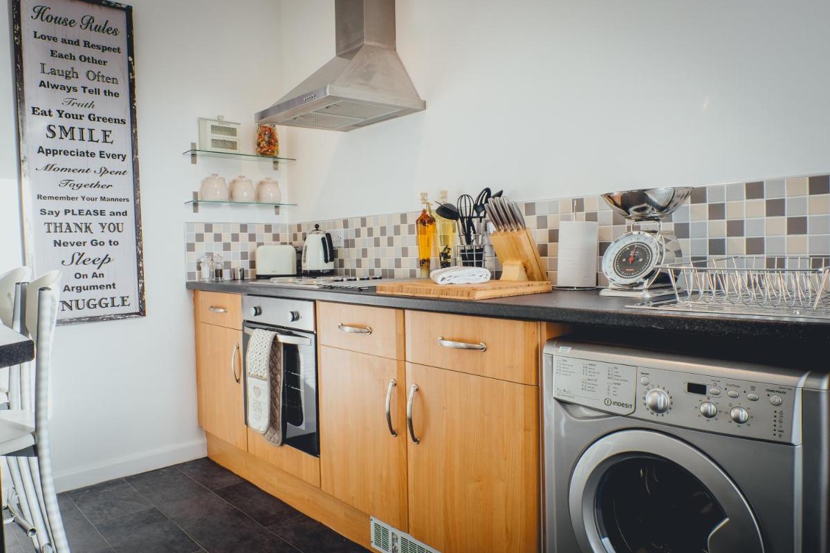 The Penthouse – Simple2let Serviced Apartments - Housity