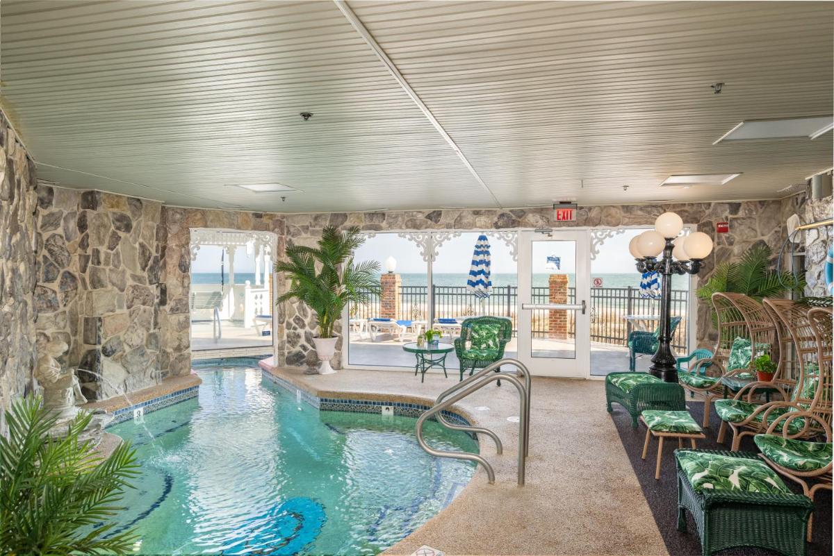 Boardwalk Plaza Hotel - Housity