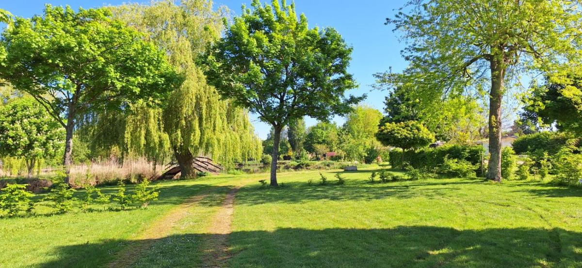 Camping de Graçay - Housity