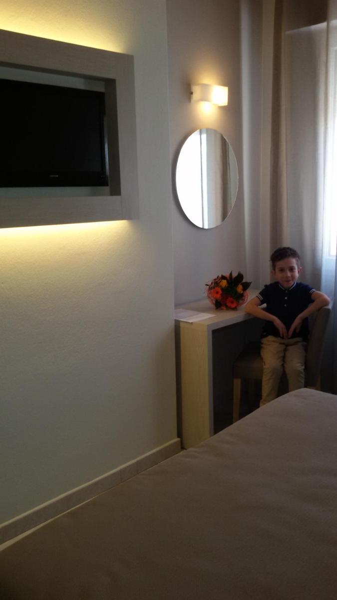 Hotel Cinzia - Housity