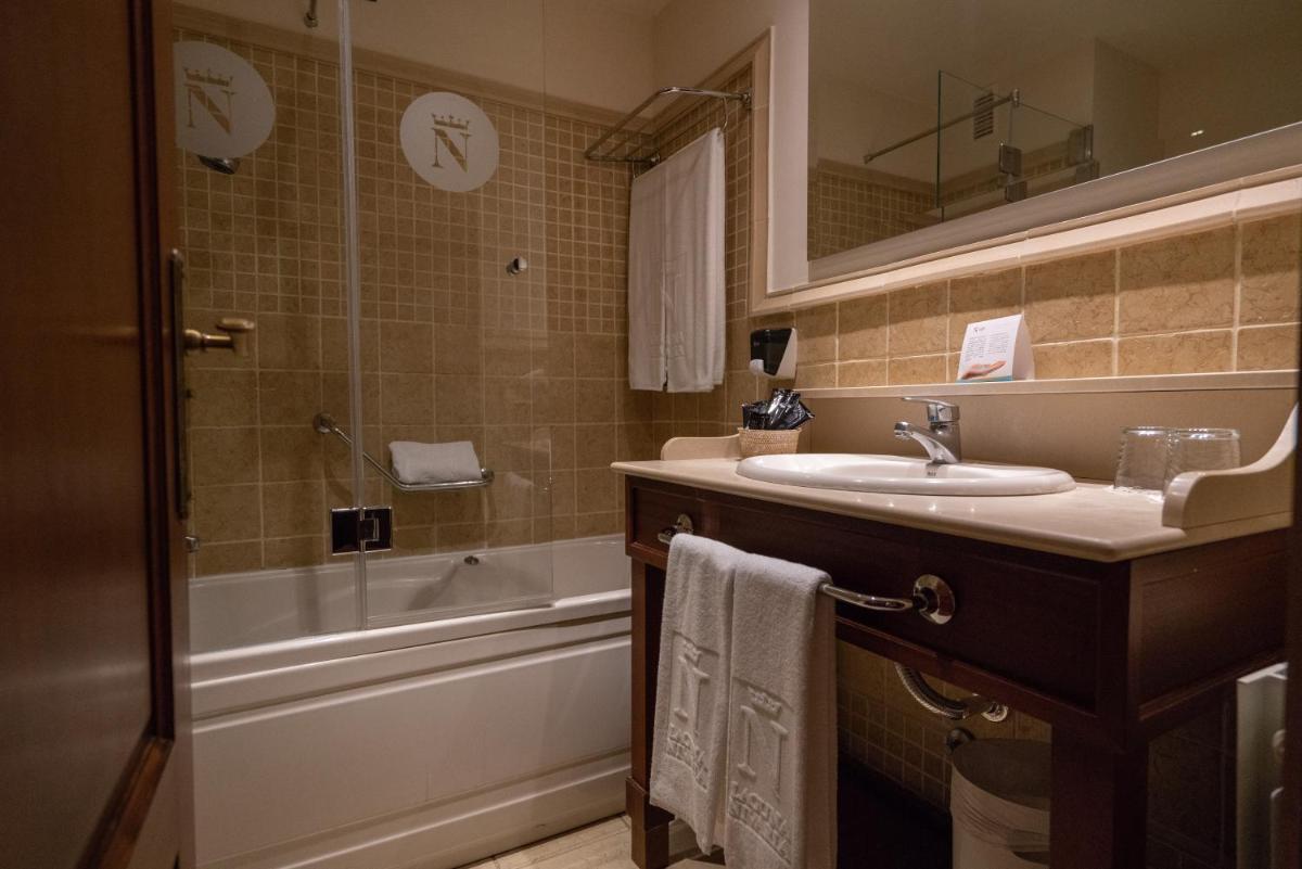 Un baño de Laguna Nivaria Hotel & Spa