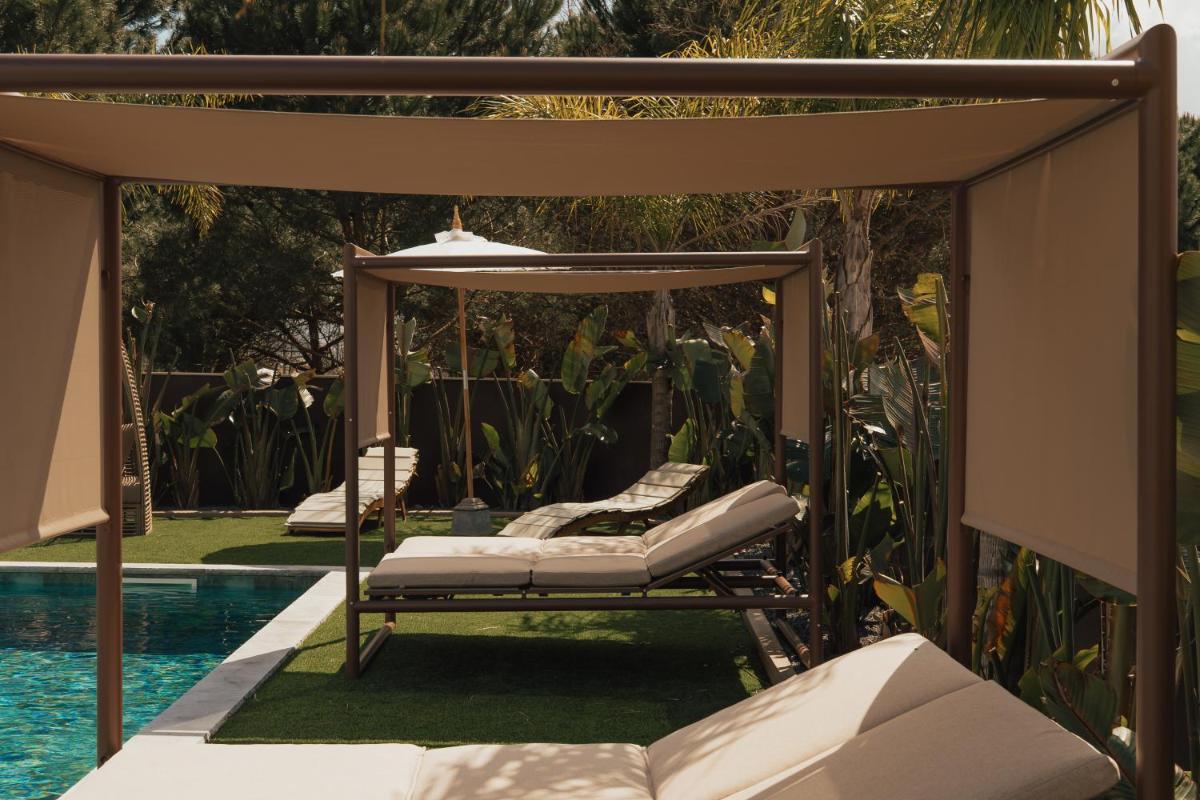 A piscina em ou perto de Hotel Leiriartem by Grupo Quinta dos Lagos