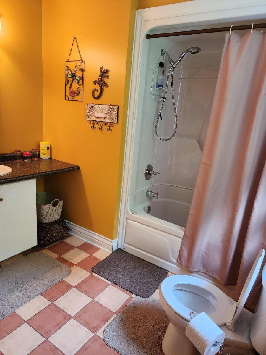 Gîte Le Trésor Caché Bed & Breakfast - Housity