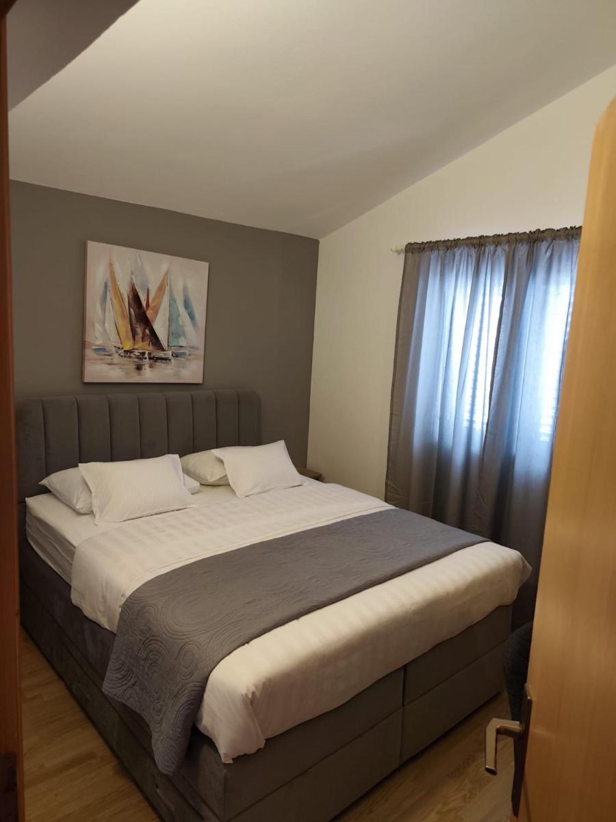 Apartments Tomic - Housity