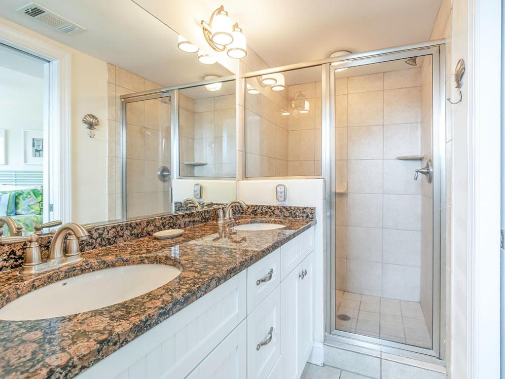 Captains Watch 9 - Housity