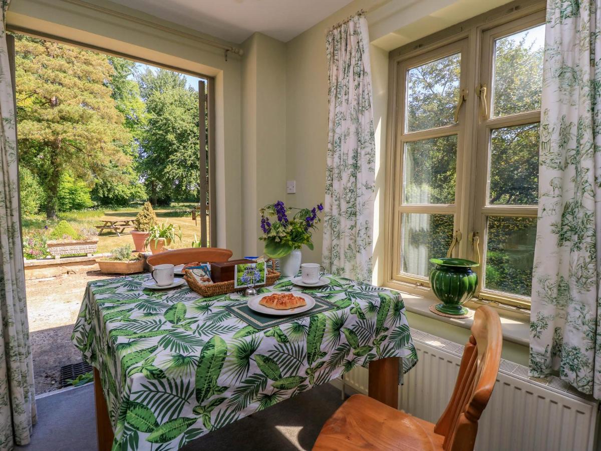 Garden Cottage - Housity