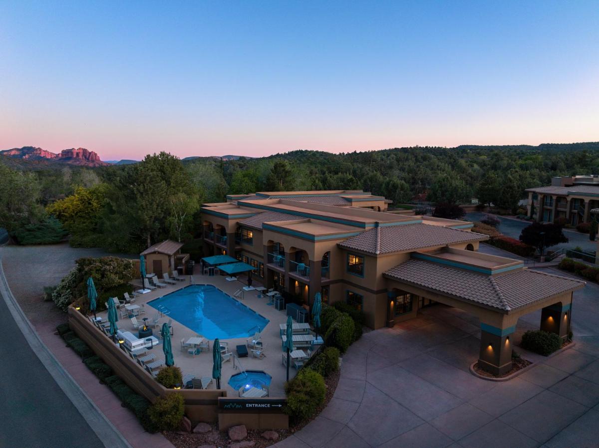 Mountain Modern Sedona, Tapestry Collection by Hilton - Housity
