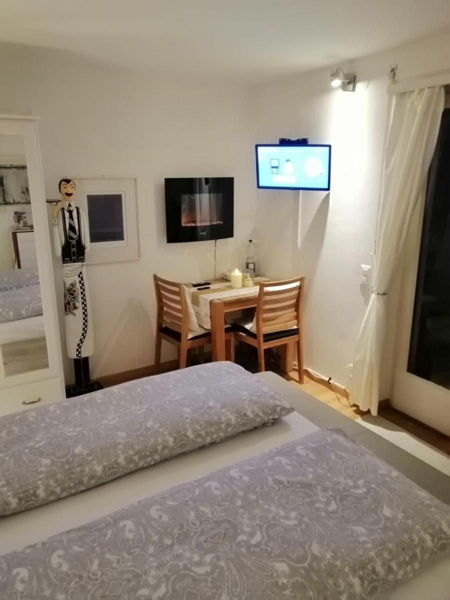 Sonnenstrahl - Housity