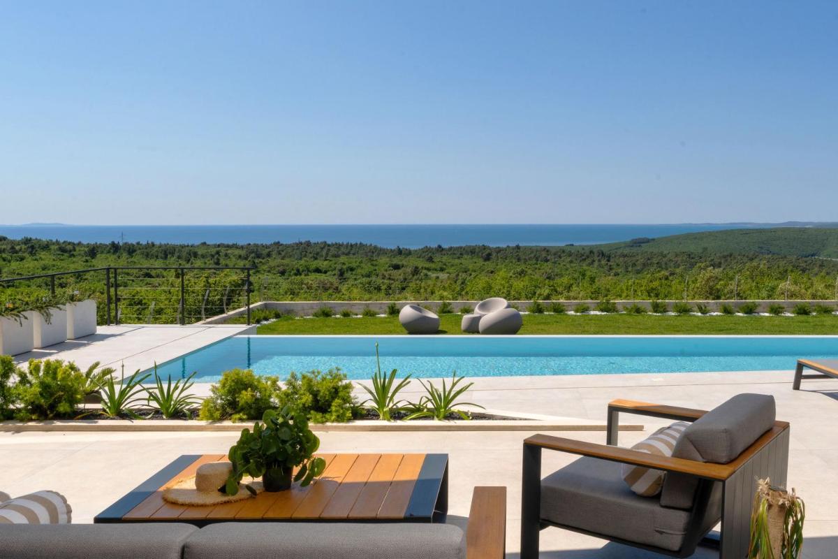Design Villa Diagonal - Tranquil sea view escape - Housity