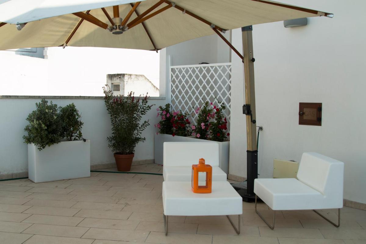 Golden House - Housity