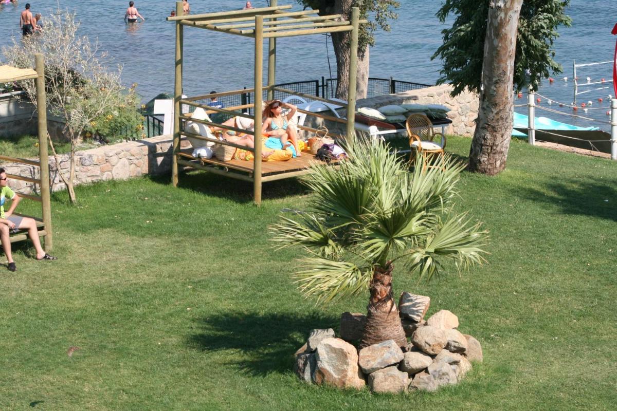 Gumbet Cove Hotel - Housity