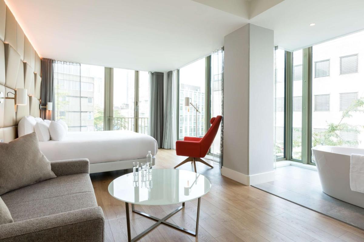 NH Collection Eindhoven Centre - Housity