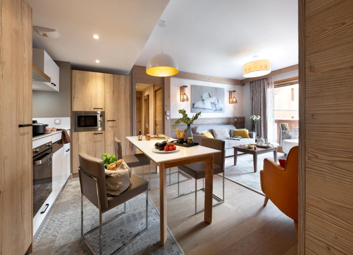 Cuisine ou kitchenette dans l'établissement Résidence Pierre & Vacances Premium L'Hévana