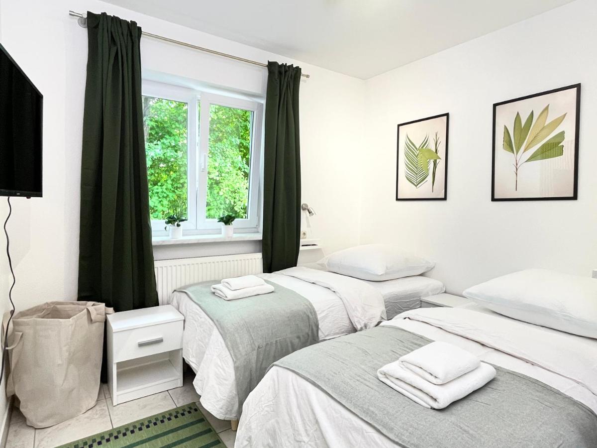 LTA Apartment Ingolstadt Irgertsheim-5 Schlafzimmer-Einzelbetten-WLAN-Waschmaschine - Housity