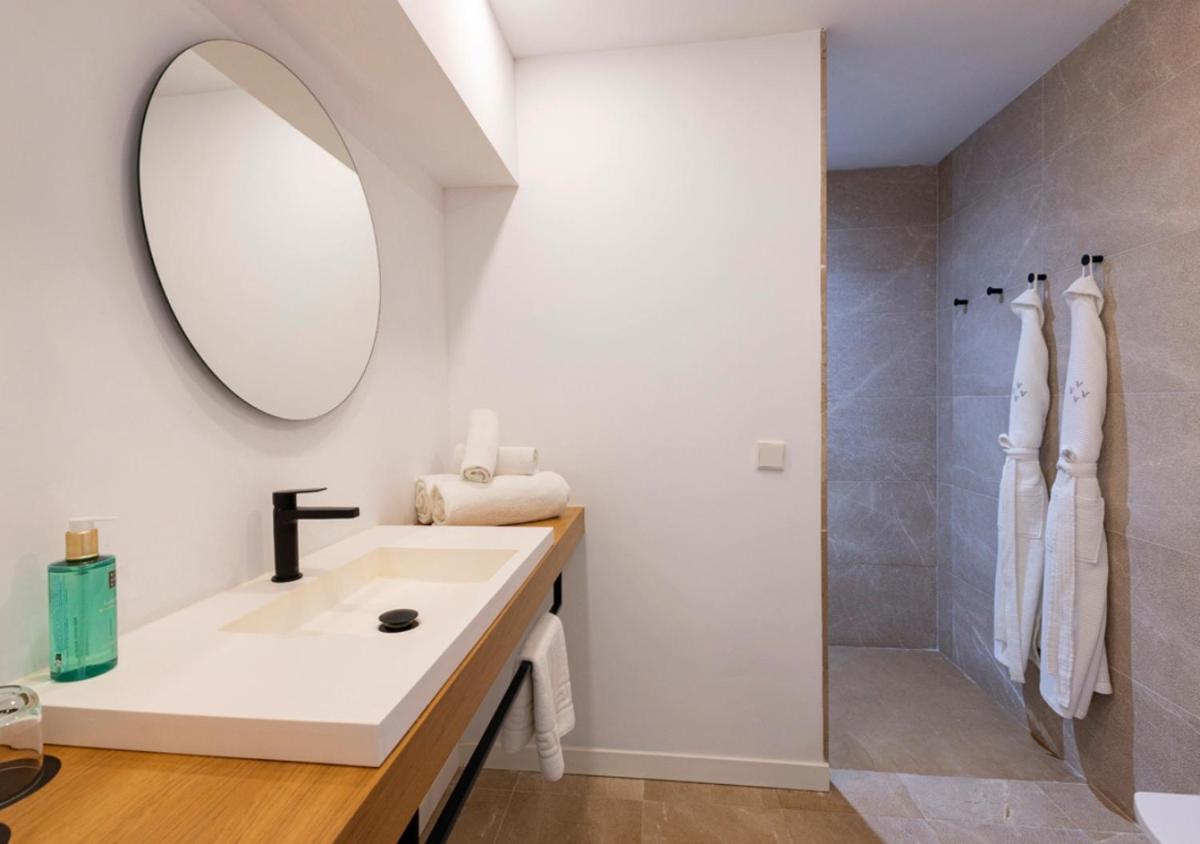 Un baño de Las Gaviotas Suites Hotel & Spa