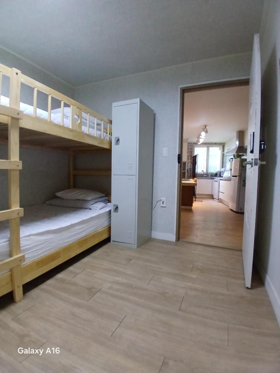 Pohang Youngildae Guesthouse - Housity