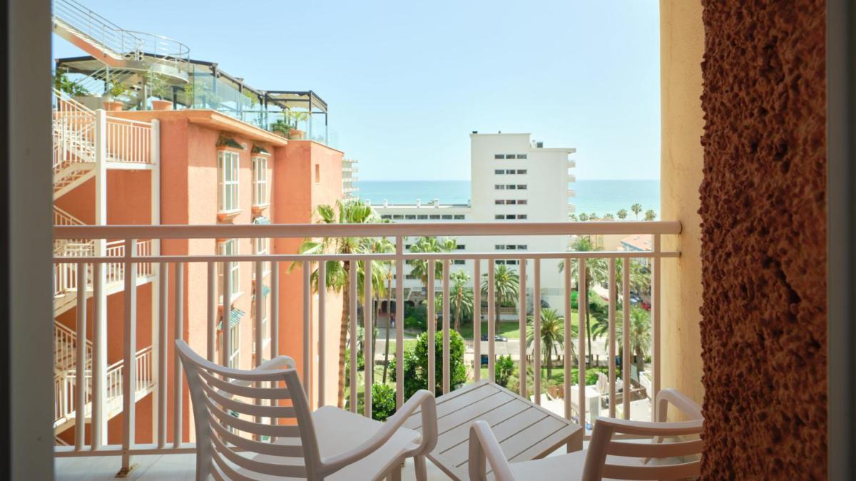 Un balcón o terraza de Fénix Torremolinos - Adults Only Recommended