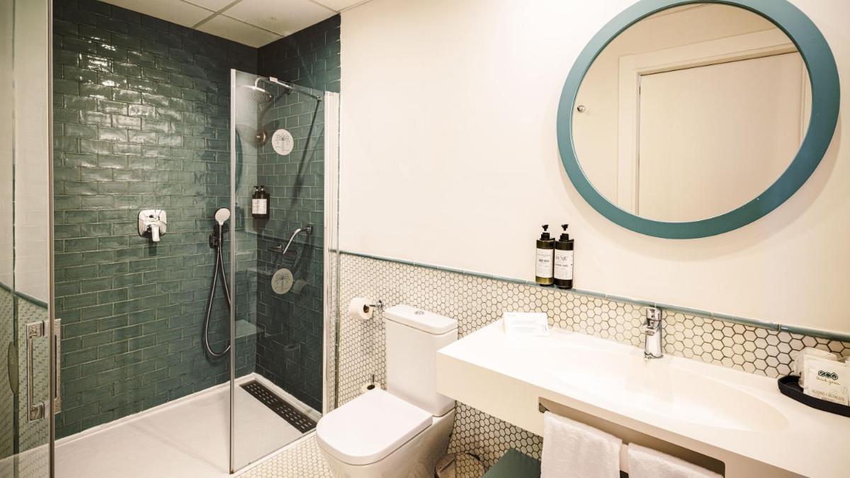 Un baño de Fénix Torremolinos - Adults Only Recommended