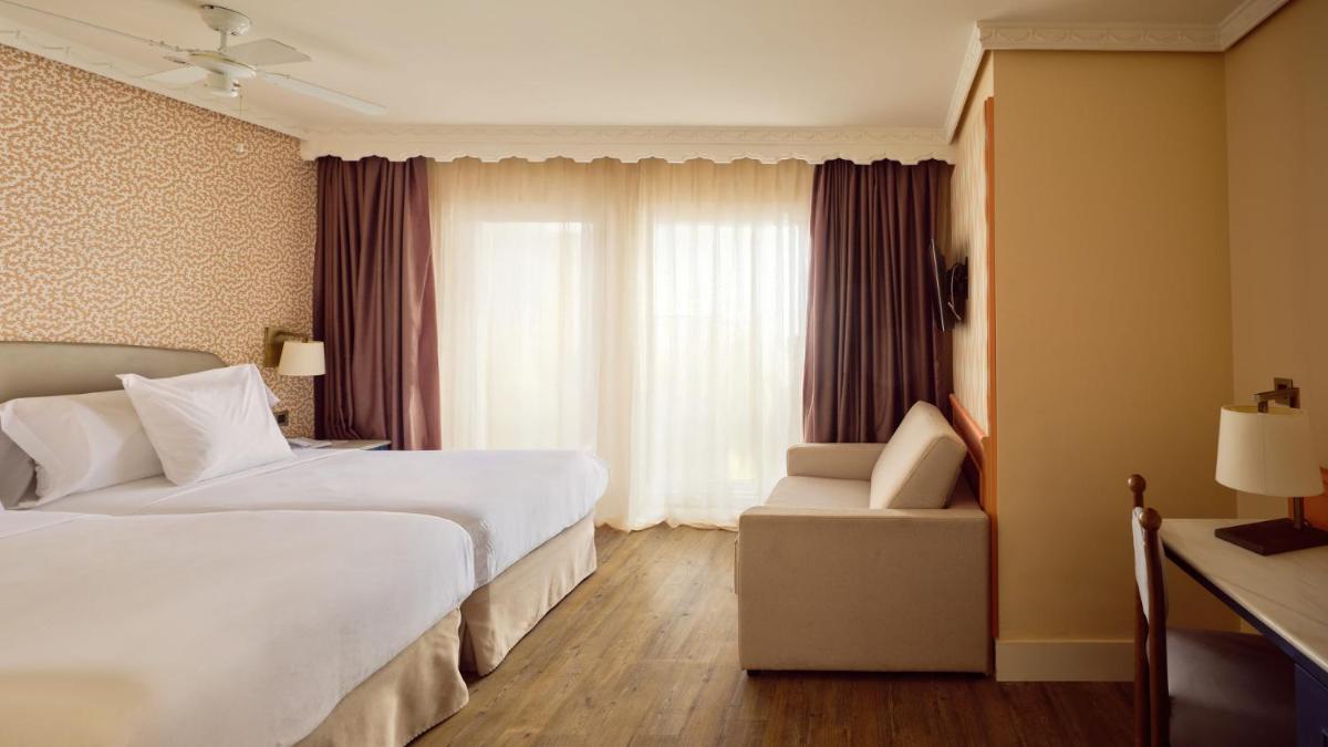 Cama o camas de una habitación en Fénix Torremolinos - Adults Only Recommended