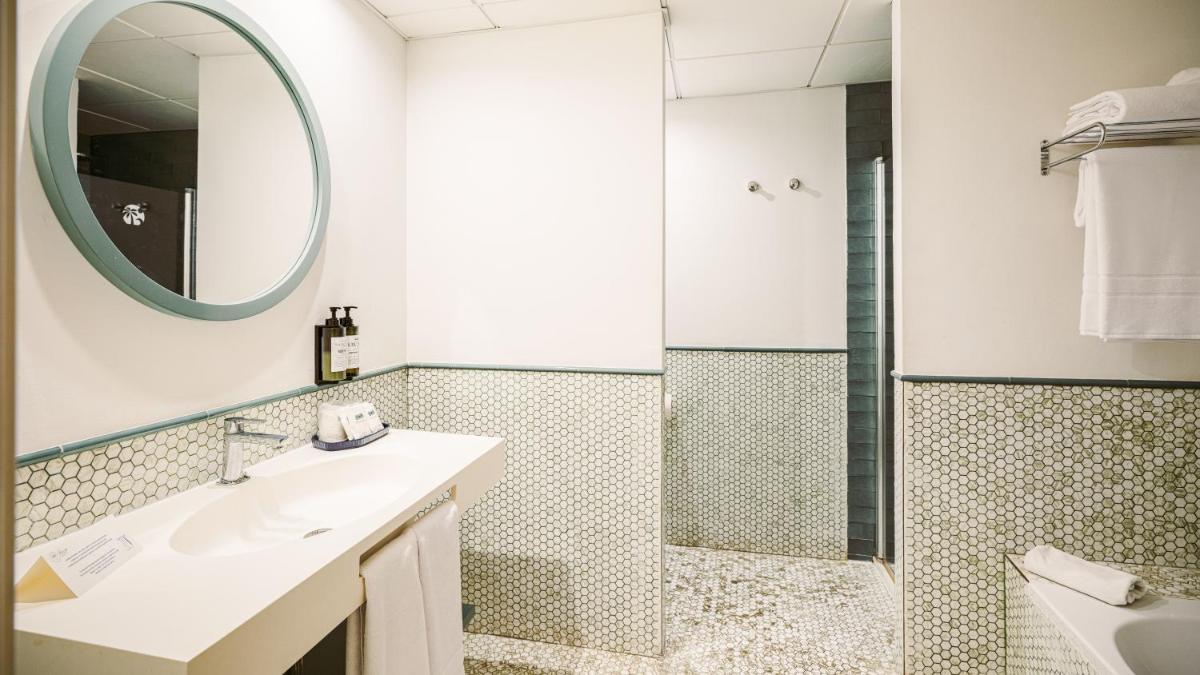 Un baño de Fénix Torremolinos - Adults Only Recommended