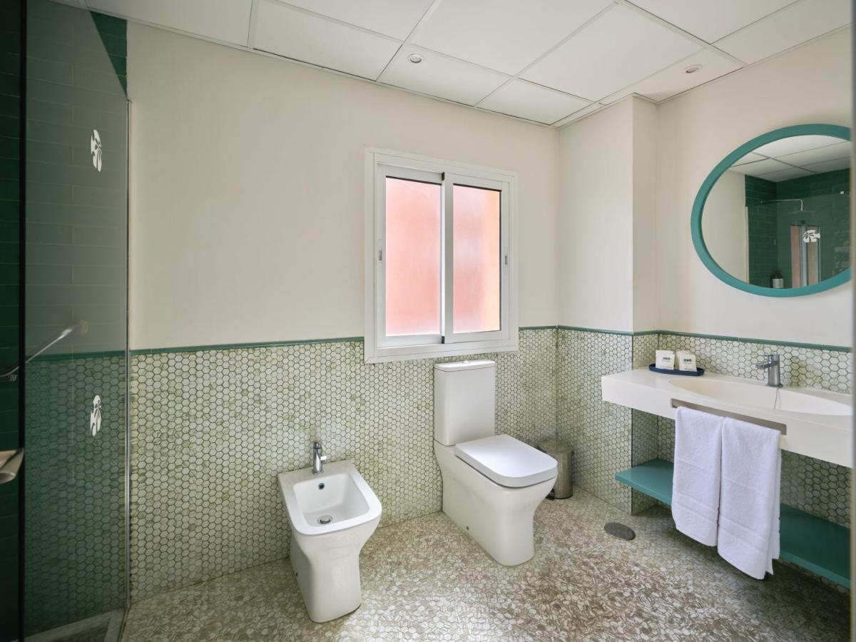 Un baño de Fénix Torremolinos - Adults Only Recommended