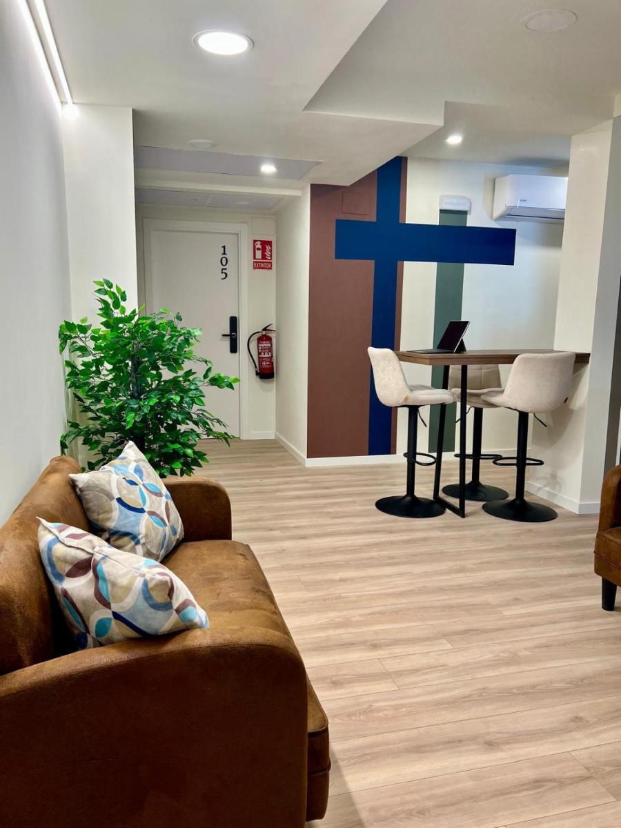 Iraipe Haro Auto Check-in - Housity