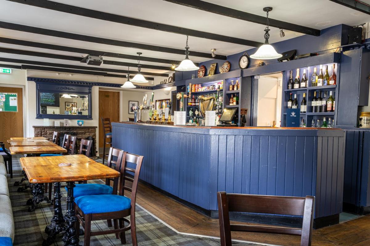 Rose & Crown - Housity