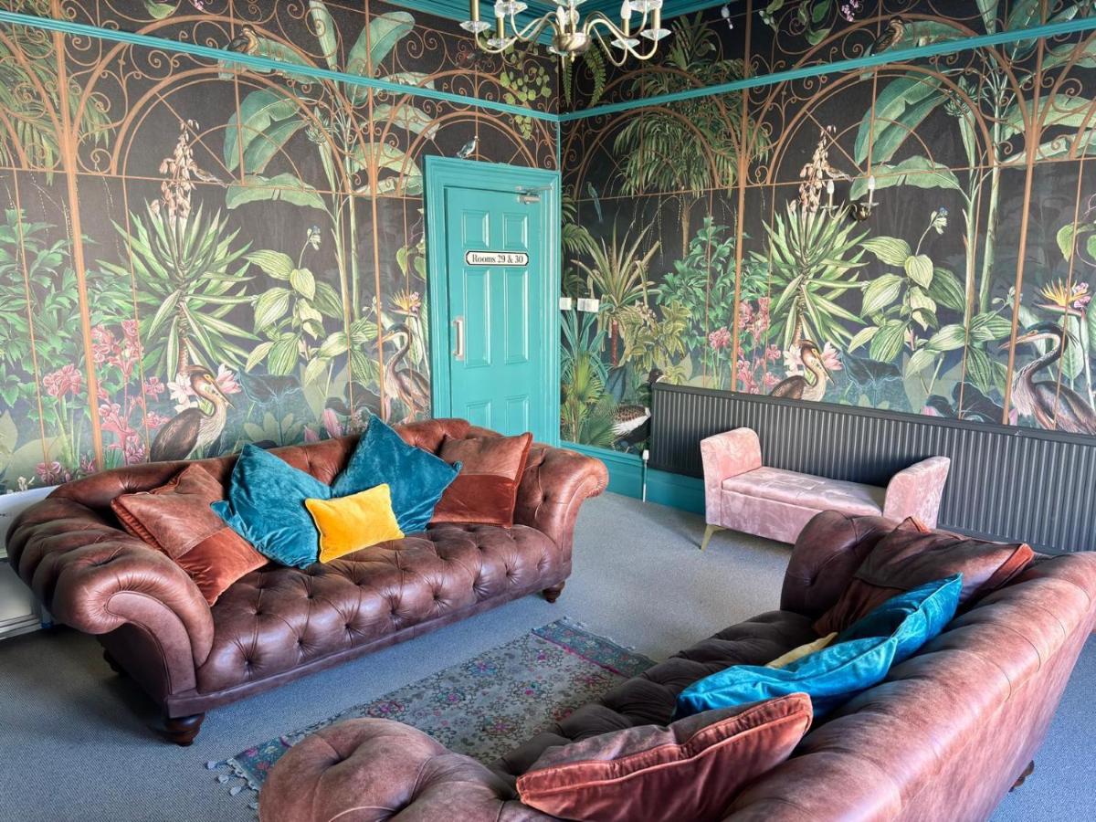 The Sheldon B&B - FREE private parking - Housity