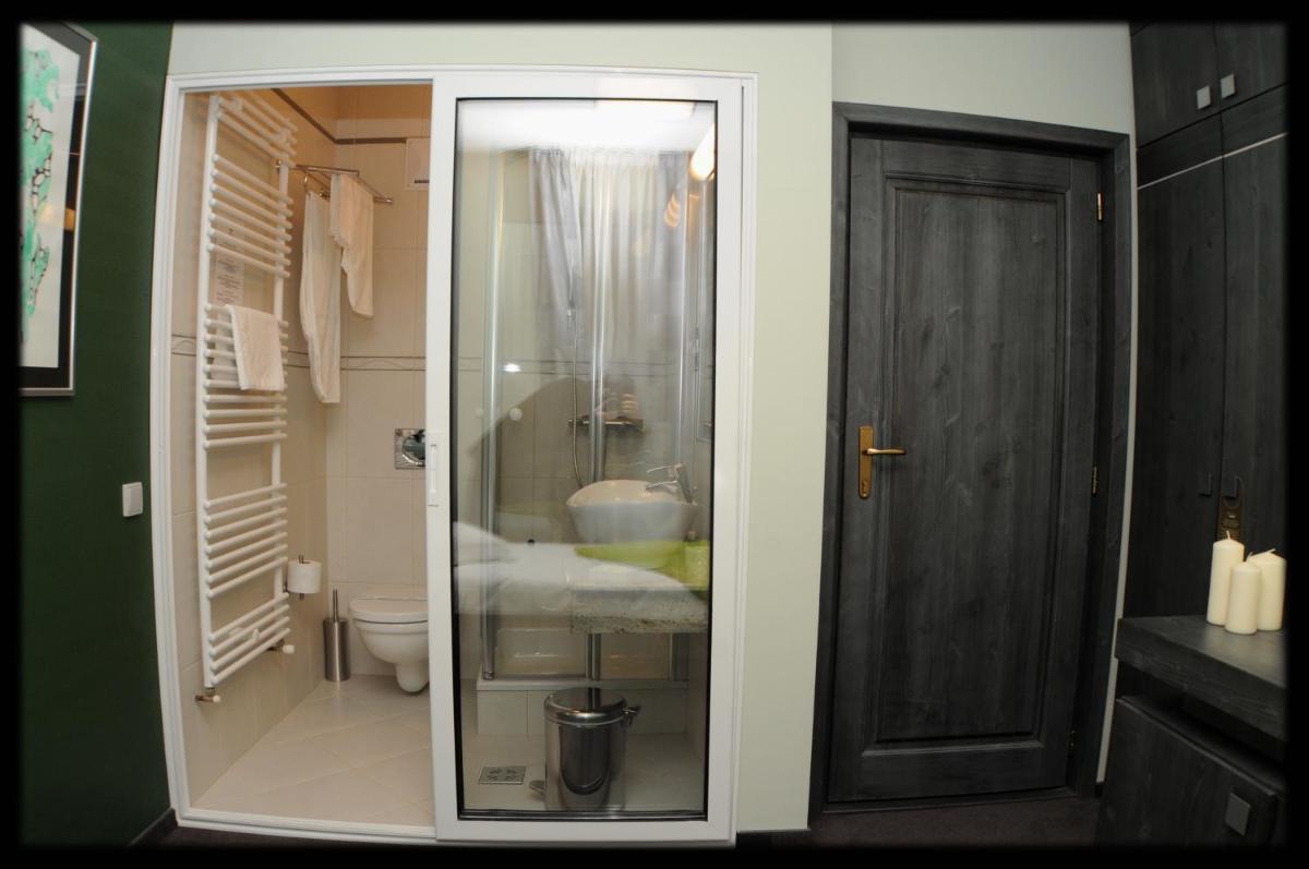 Hotel Diafan - Housity