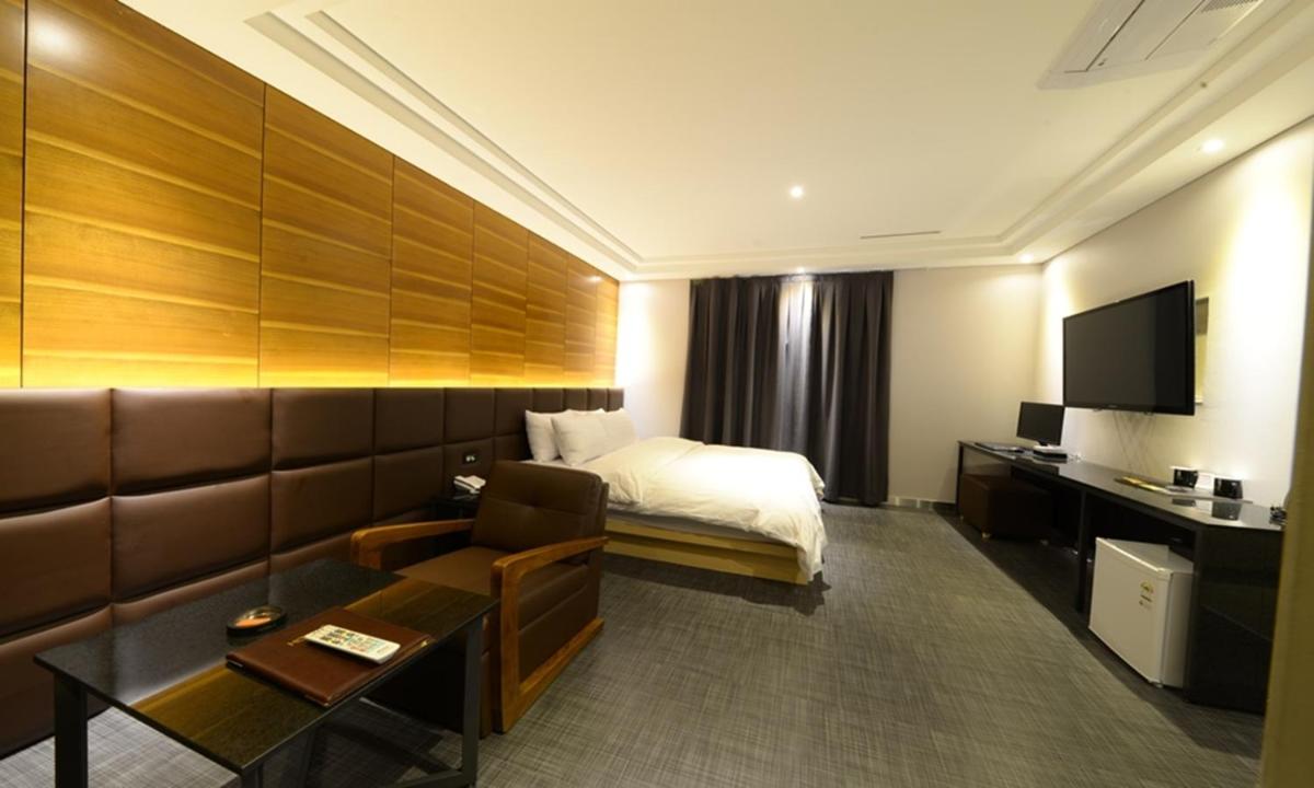 Life Style S Hotel - Housity