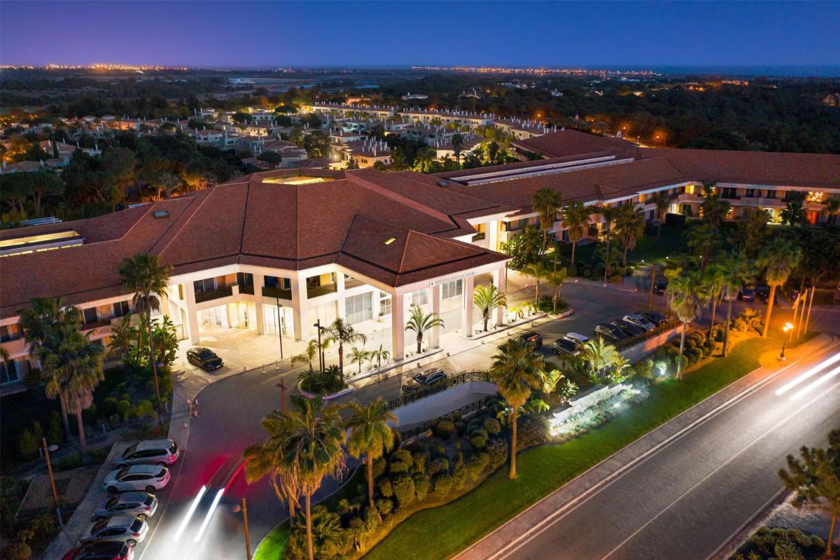 O edifício onde o hotel está situado