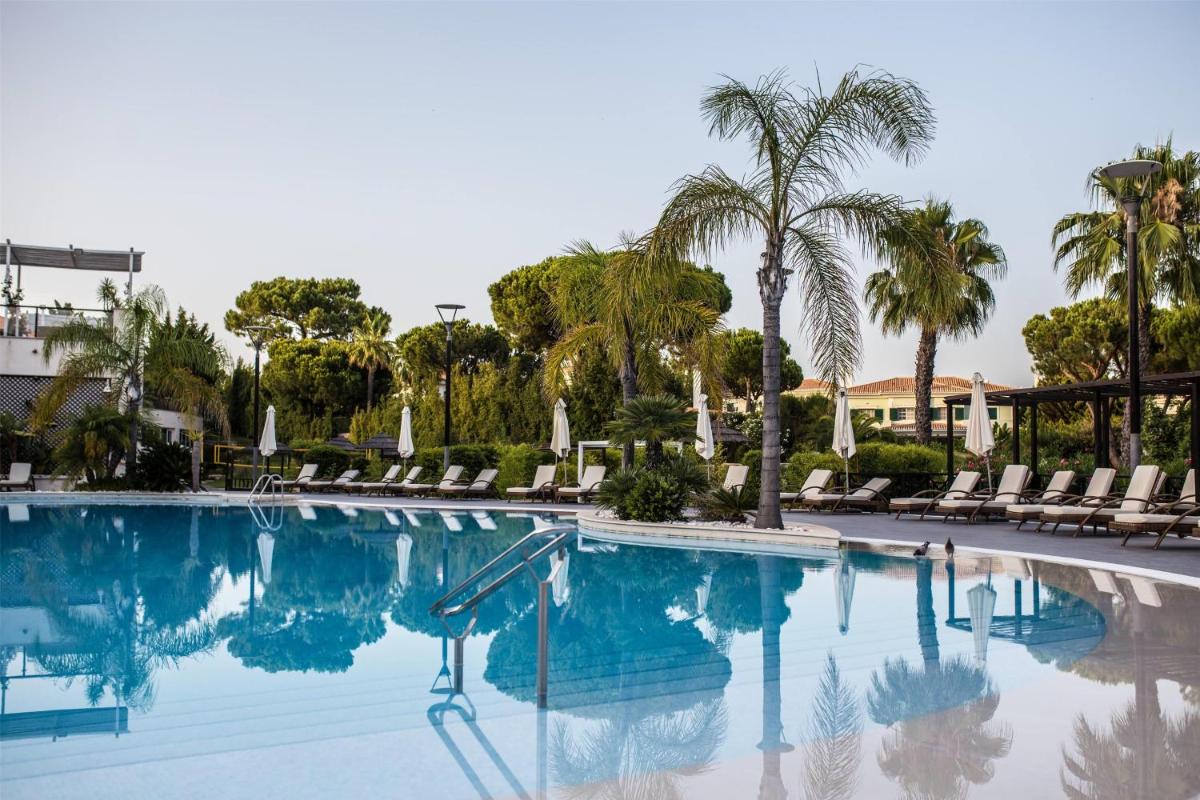 A piscina em ou perto de Wyndham Grand Algarve