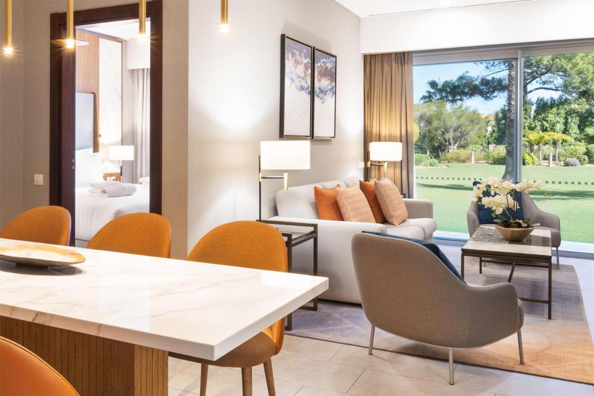 Uma área de estar em Wyndham Grand Algarve