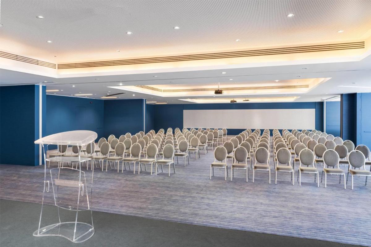 A área empresarial e/ ou a sala de conferências de Wyndham Grand Algarve