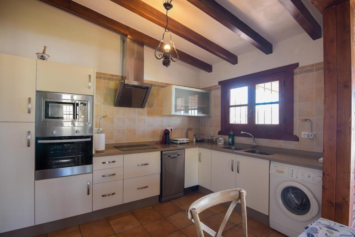 Villa Costa Del Sol - Housity