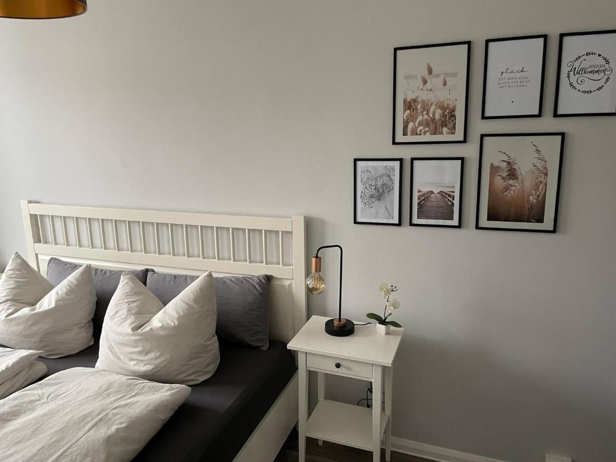 Charming 4-Person Apartment in Hoyerswerda City Center - Housity