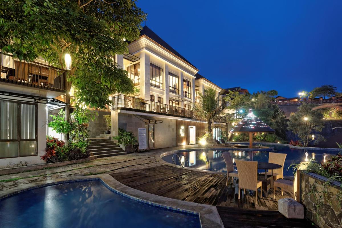 Jambuluwuk Convention Hall & Resort Batu - Housity