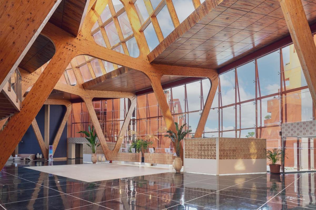 Imagen de la galería de Holiday Premium Resort, en Benalmádena