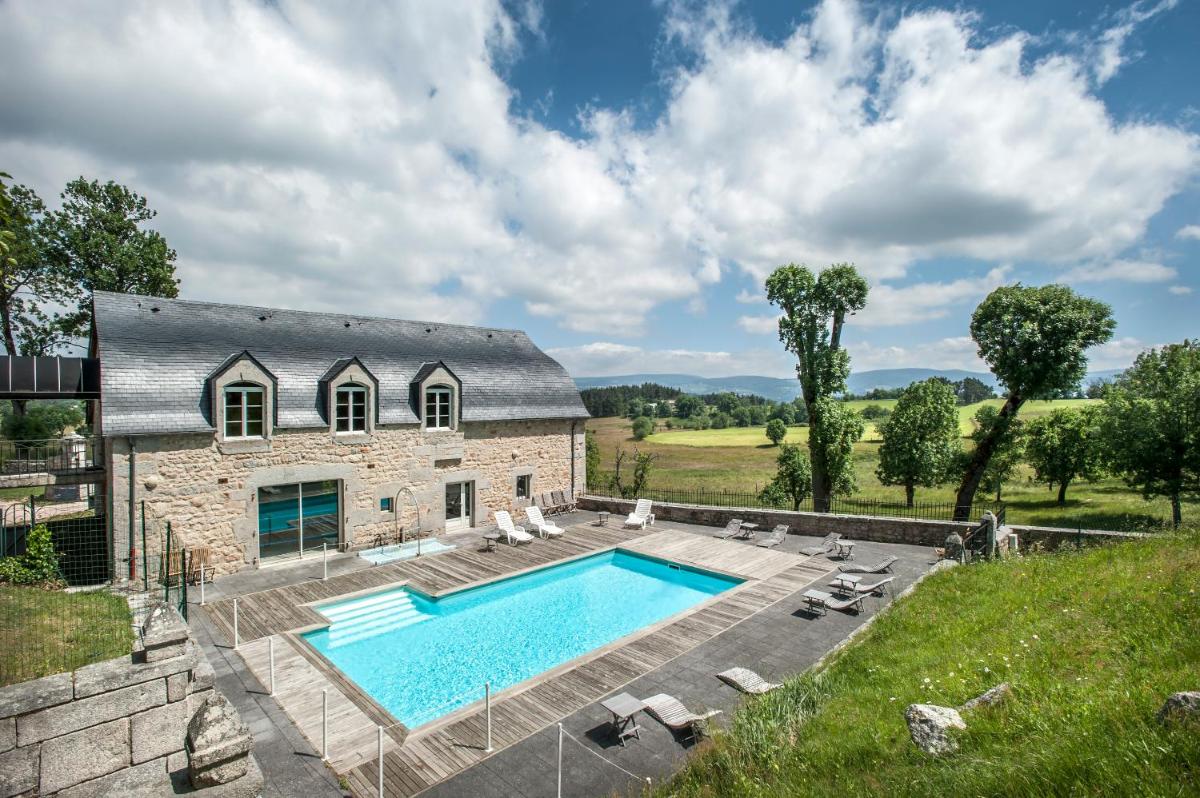 Le Château D'orfeuillette - Housity