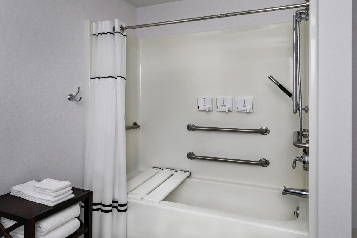 The Brunswick Hotel - Housity